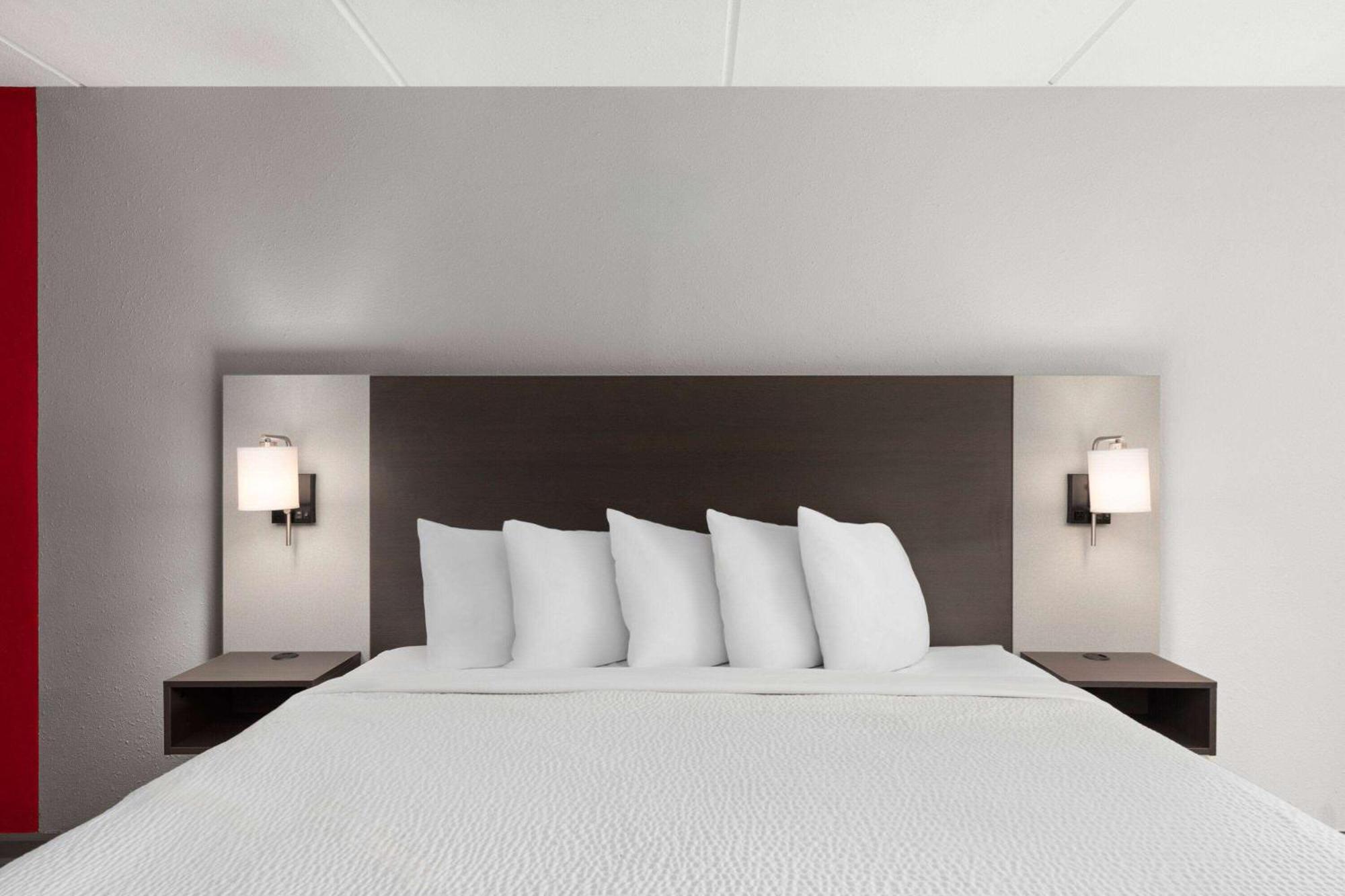 Ramada By Wyndham Bainbridge Exterior foto