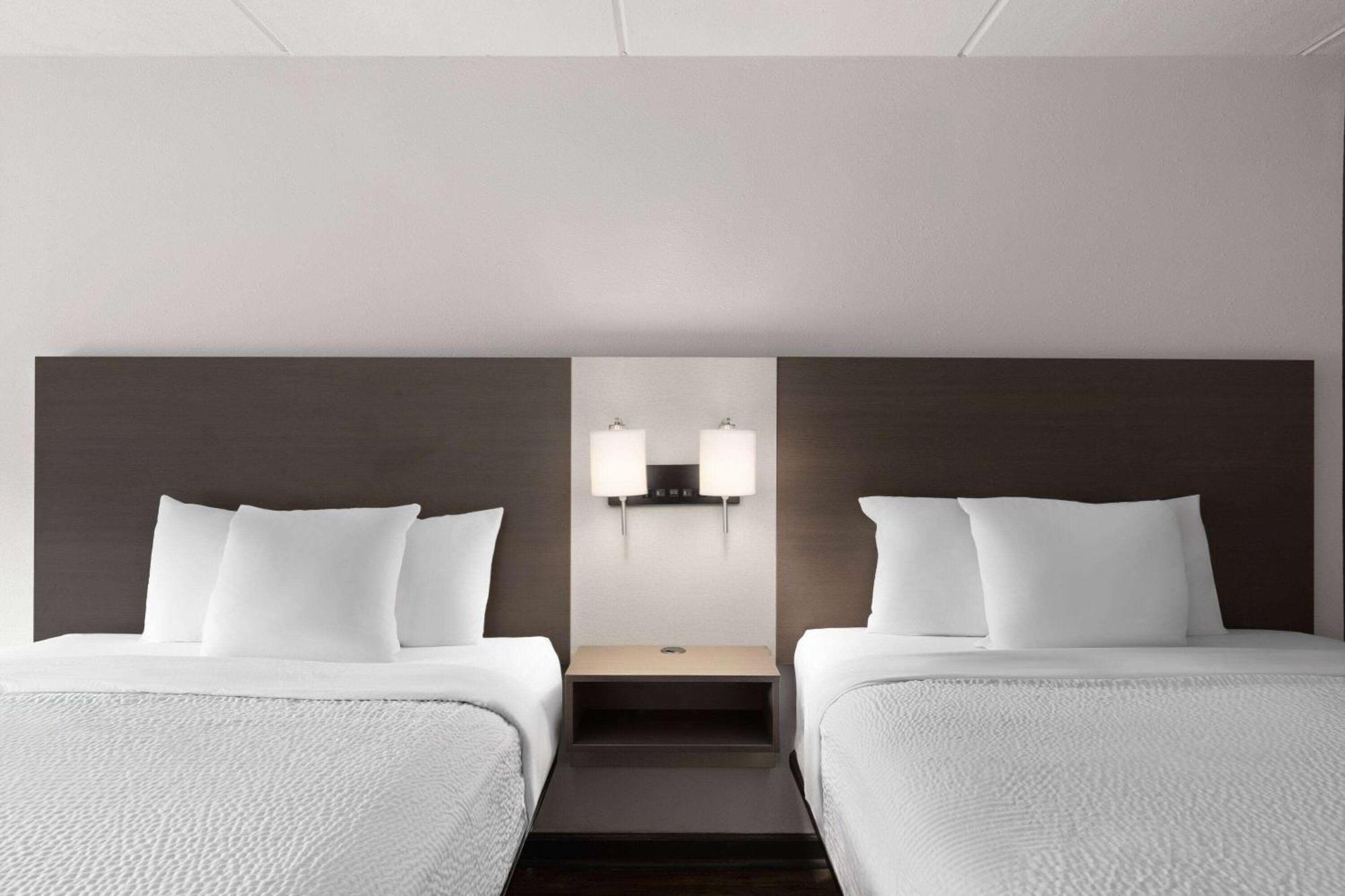 Ramada By Wyndham Bainbridge Exterior foto