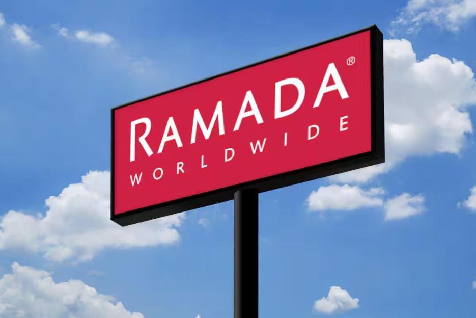 Ramada By Wyndham Bainbridge Exterior foto